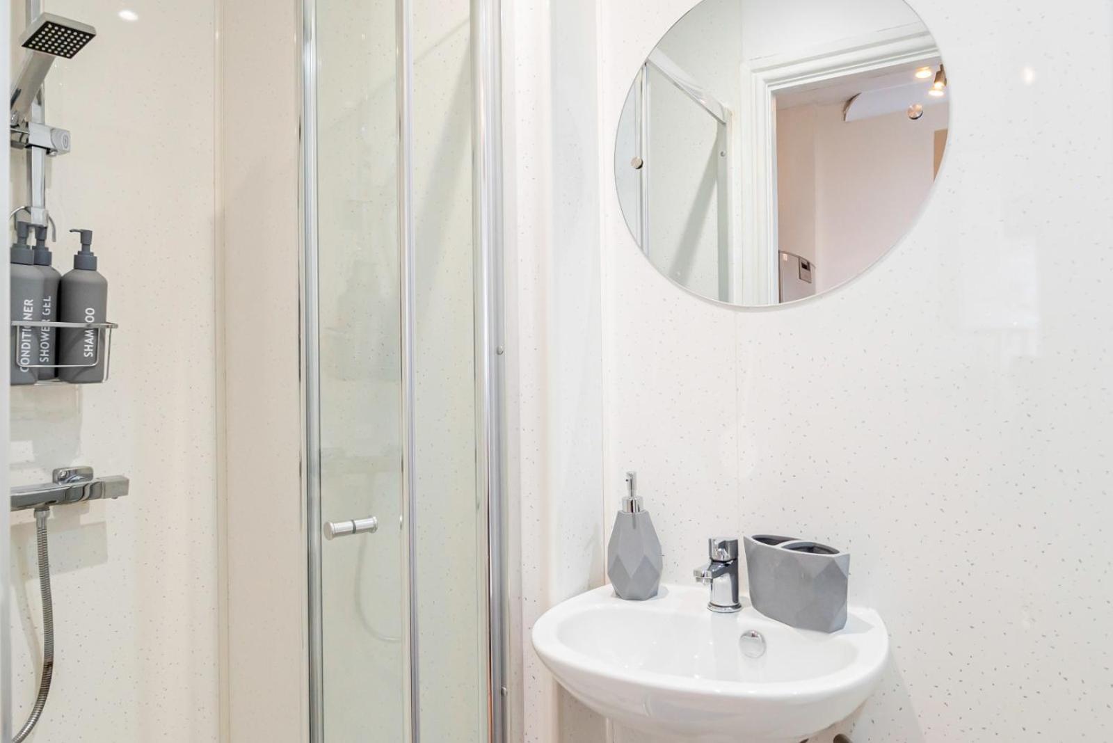 The Radleys Villa Birmingham Ngoại thất bức ảnh